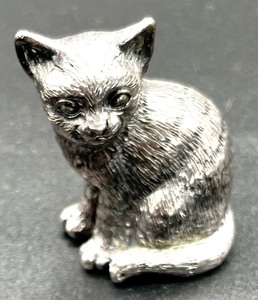 lot 344 image: Two Birks Cat Figurines