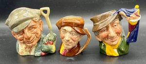 lot 346 image: 11 Royal Doulton Character Toby Mugs