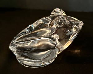 lot 133 image: Daum France Crystal Clear Frog Toad Figurine Paperweight