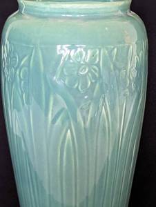 lot 350 image: Red Wing Floral Ceramic Vase