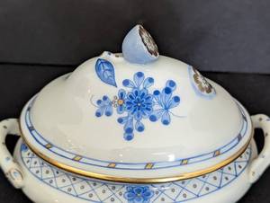 lot 374 image: Henrend Porcelain Apponyi Blue Miniature Tureen