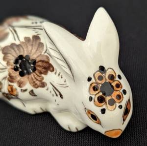lot 385 image: Delft Rabbit Figurine by E. Cheeseman