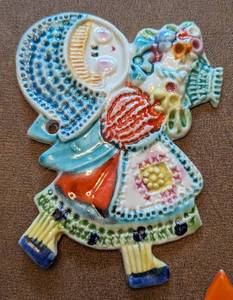 lot 390 image: Trio of Vintage Ceramic Italian Wall Character Decorative Plaques