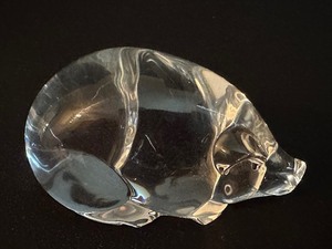 lot 284 image: Steuben Crystal Pig Paperweight