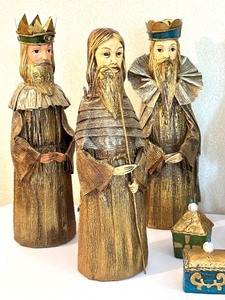 lot 12 image: Vintage Nativity Scene Figurines