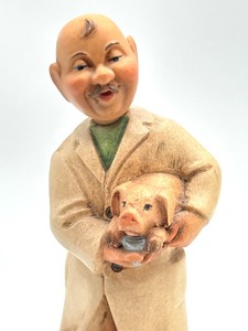 lot 423 image: Vinzenz Abgotts Holzschnitzerein Hand Carved Vintage Wooden Veterinarian Figurine