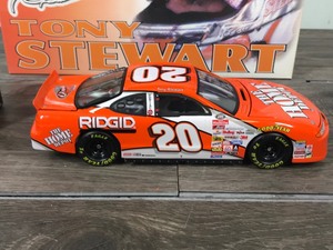lot 17 image: 2000 Nascar Revell 2 Car Set Collection Tony Stewart #20 Pontiac The Home Depot  Rookie of the Year 124 & 164 scale die cast stock cars