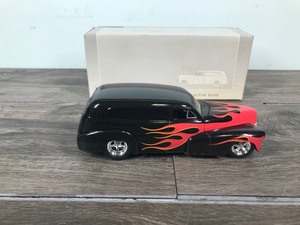 lot 18 image: Spec Cast 1946 Chevrolet Sedan Delivery Street Rod 125 scale die cast coin bank