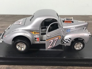 lot 25 image: Fairfield Mint 1941 Willys Coupe Die Cast Metal Collection Deluxe Edition 118 Scale Car Model
