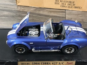 lot 31 image: Fairfield Mint 1964 Shelby Cobra 118 scale die cast