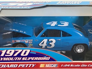 lot 59 image: 1999 Nascar Racing Champions 50th Anniversary Limited Edition 1970 Plymouth Superbird Richard Petty #43 124 scale die cast stock car