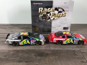 lot 65 image: 2000 Nascar Brookfield Collectors Guild Stock Car and Brushed Metal Stock Car Twin Pack Jeff Gordon Monte Carlo #24 DuPont  Charlotte May 2000 124 scale die cast