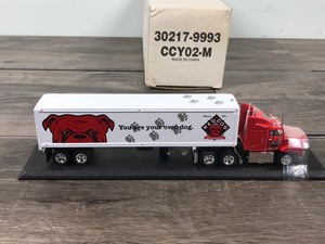 lot 94 image: 1997 Matchbox The North American Brewmasters Collection Red Dog Ford Aeromax 1100 scale die cast