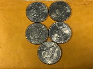 lot 135 image: 5 - Eisenhower dollar coins