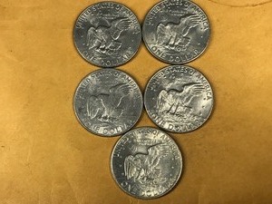 lot 136 image: 5 - Eisenhower dollar coins