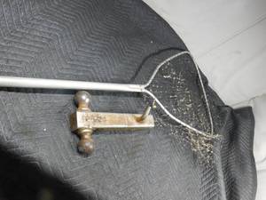 lot 202 image: Hitch with welded on balls and alluminum fish net