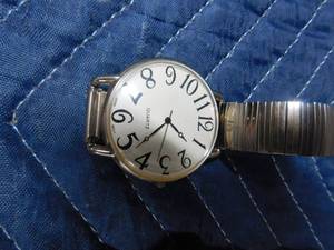 lot 227 image: 1 Mans and 2 womens watches
