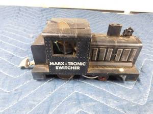 lot 250 image: Marx-Tronic switcher train