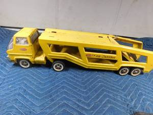 lot 277 image: metal Tonka car carrier