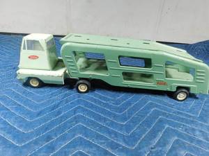 lot 278 image: Metal tonka car carrier