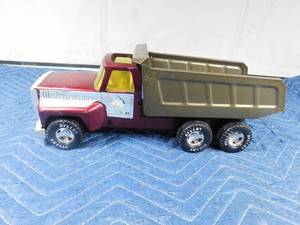 lot 286 image: Metak Nylint Construction dump truck