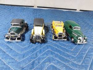 lot 295 image: 4 Metal cars
