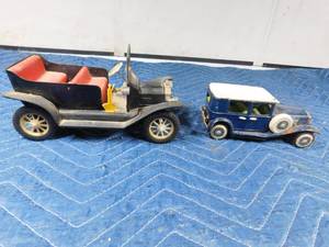 lot 317 image: 2 Vintage Friction Tin cars
