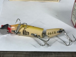 lot 460 image: 1894-1995 Genuine Heddon Dowagiac Wood Vamp Fishing Lure in Box