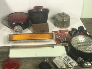 lot 480 image: Lot of trailer lights and more
