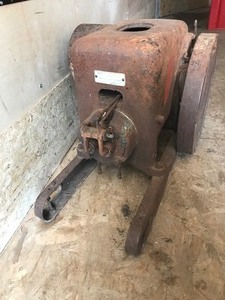 lot 1 image: Vintage International Harvester H.P. Type LA Engine
