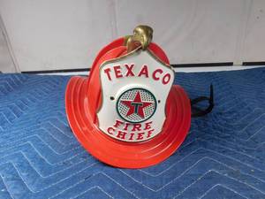 lot 336 image: Vintage battery operated Texaco fire chief hat