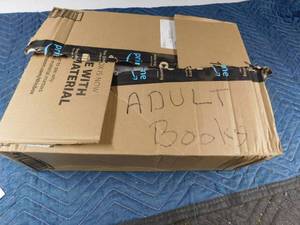 lot 515 image: Box of adult magazines and more