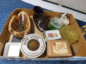 lot 537 image: Flat of tins, figurines, sugar and creamer and more