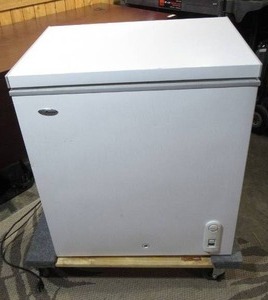lot 12 image: Maytag 5.0 CuFt Chest Freezer