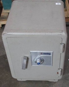 lot 26 image: Sentry Fire Resistant Safe
