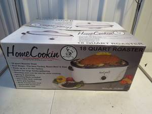 lot 13 image: New - Home Cookin 18 Quart Roaster - Model - CH-9600