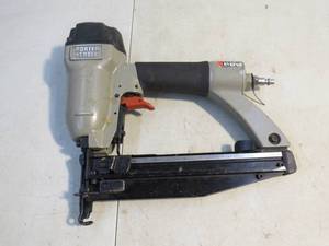 lot 28 image: Porter Cable 16GA. Finish Nailer - Model - FN250B