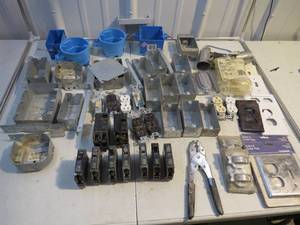 lot 35 image: Mixed Lot of Electrical Supplies