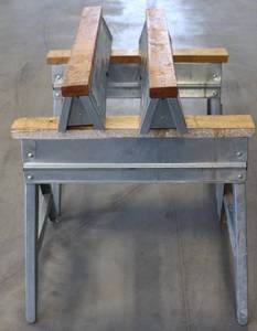 lot 9 image: (4) Metal Saw Horses