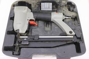 lot 14 image: Porter Cable Finish Nailer