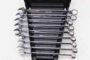 lot 74 image: Snap-on Wrenches