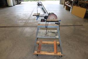 lot 100 image: Delta SA180 1 Belt & 8 Disc Sander