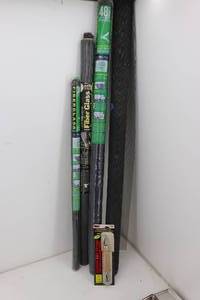 lot 113 image: Fiberglass Screen & Tool