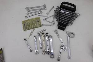 lot 118 image: SAE & Metric Wrenches