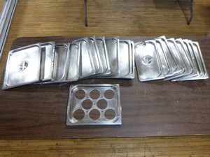 lot 19 image: Buffet Pan Lids
