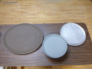lot 36 image: Pizza Pans and Trays