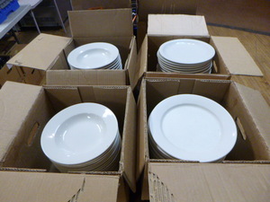 lot 47 image: Dinner and Salad Plates