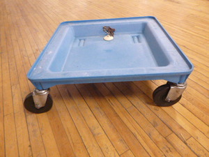 lot 76 image: Carlisle Rack Dolly