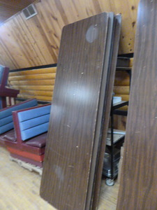 lot 86 image: 4 Folding Tables
