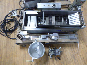 lot 94 image: Donut Robot Donut Machine